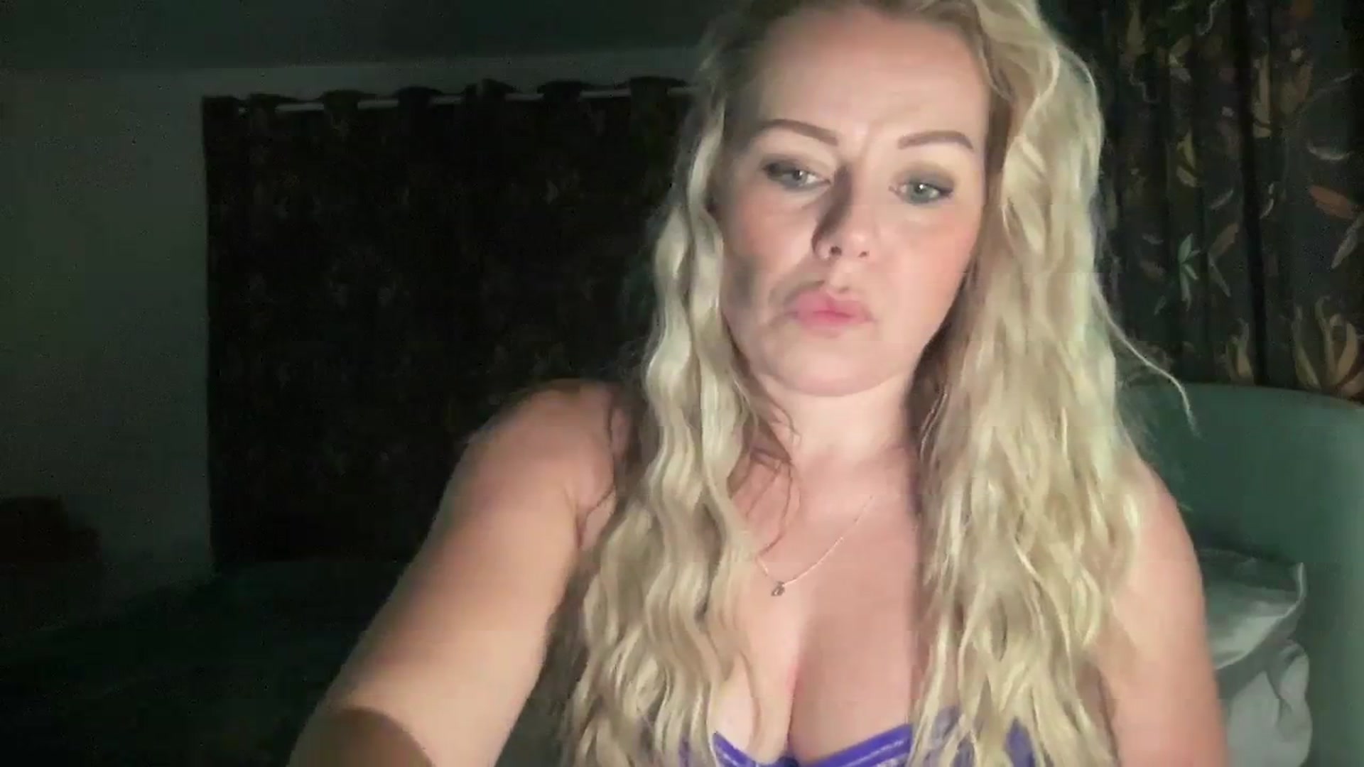 Gallery image thumbnail from LaraLaughs's myfreecams stream on, 09/17/2023, 19:55 image 8 of 20