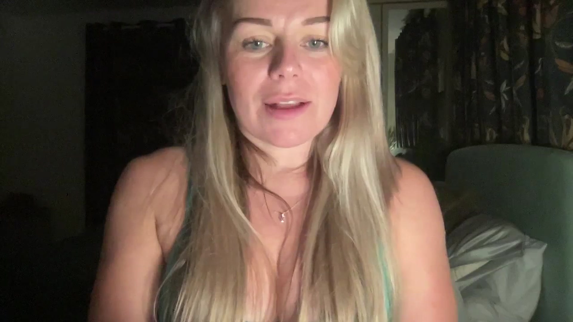 Gallery image thumbnail from LaraLaughs's myfreecams stream on, 09/19/2023, 19:54 image 18 of 20