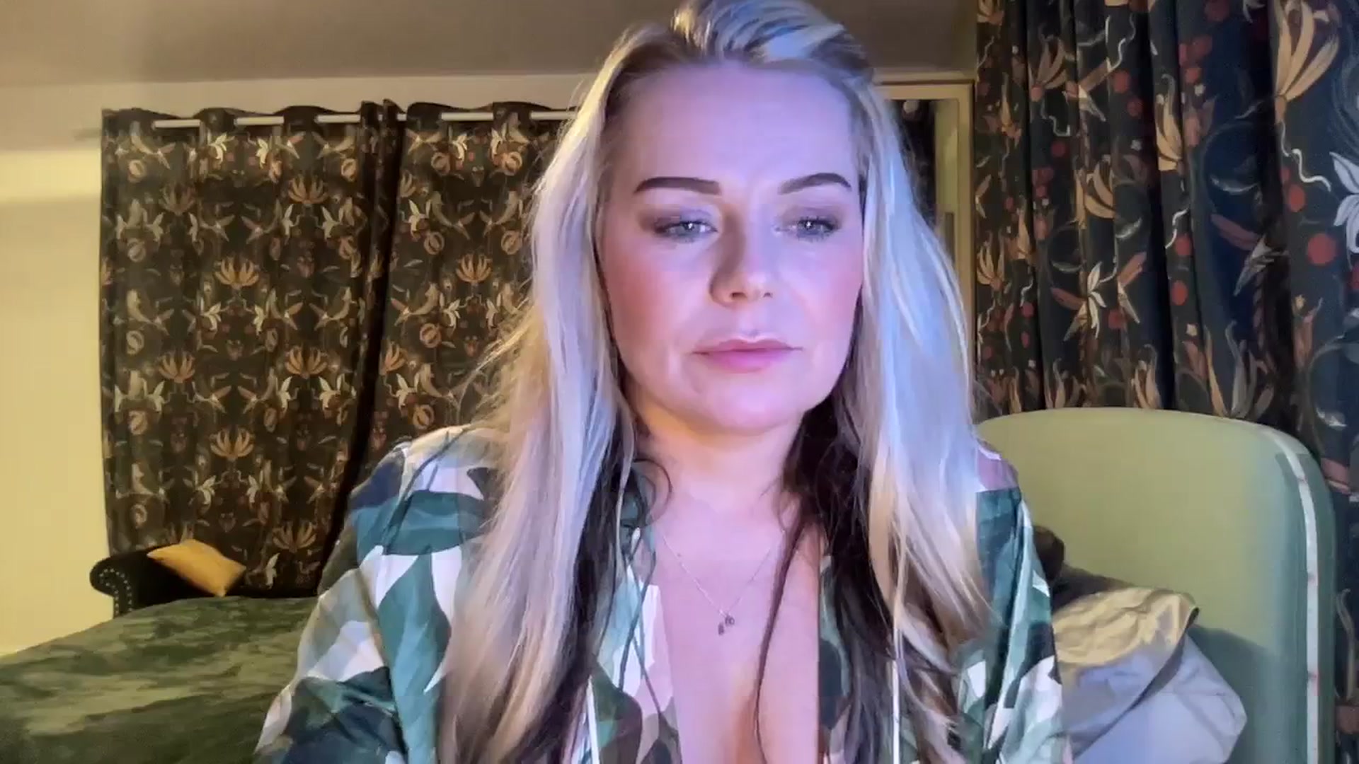 Gallery image thumbnail from LaraLaughs's myfreecams stream on, 09/25/2023, 20:31 image 7 of 20