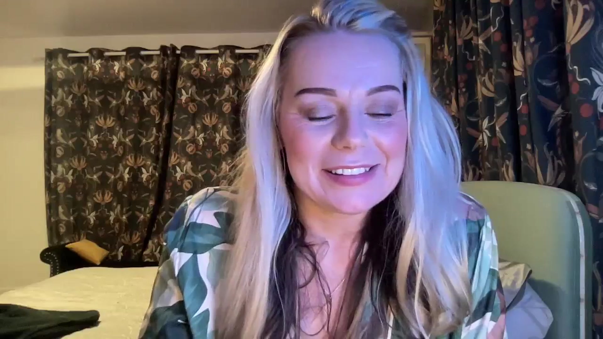 Gallery image thumbnail from LaraLaughs's myfreecams stream on, 09/25/2023, 20:31 image 10 of 20
