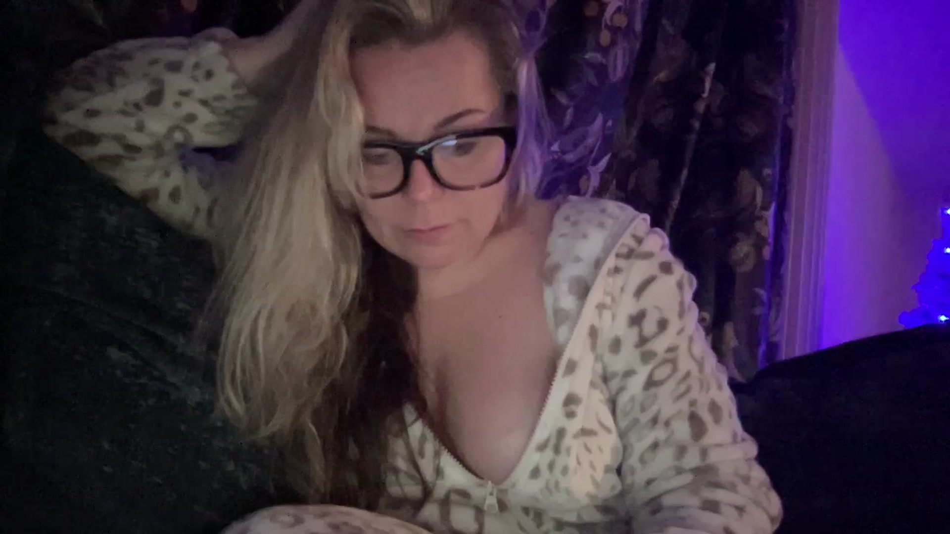 Gallery image thumbnail from LaraLaughs's myfreecams stream on, 11/22/2023, 21:09 image 16 of 20