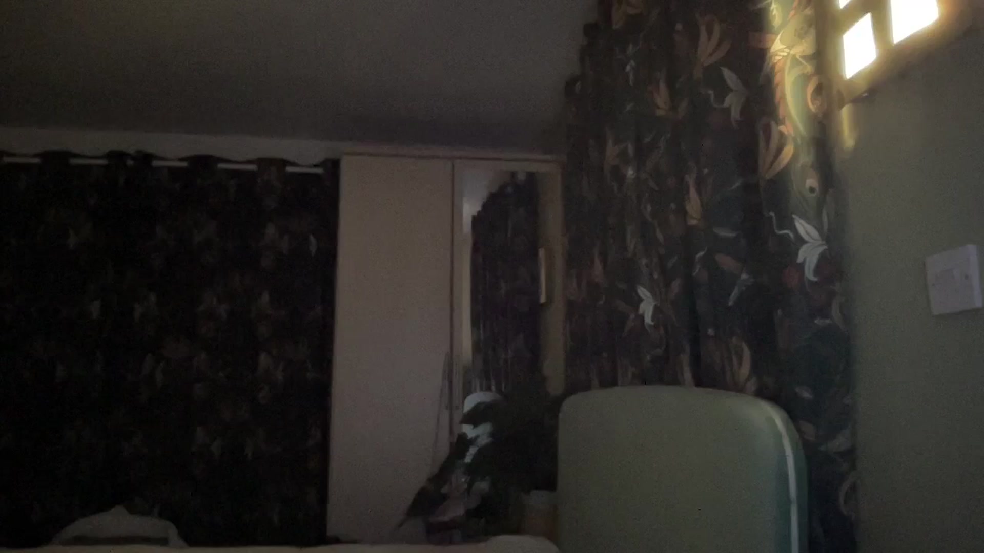 Gallery image thumbnail from LaraLaughs's myfreecams stream on, 11/23/2023, 20:15 image 1 of 20