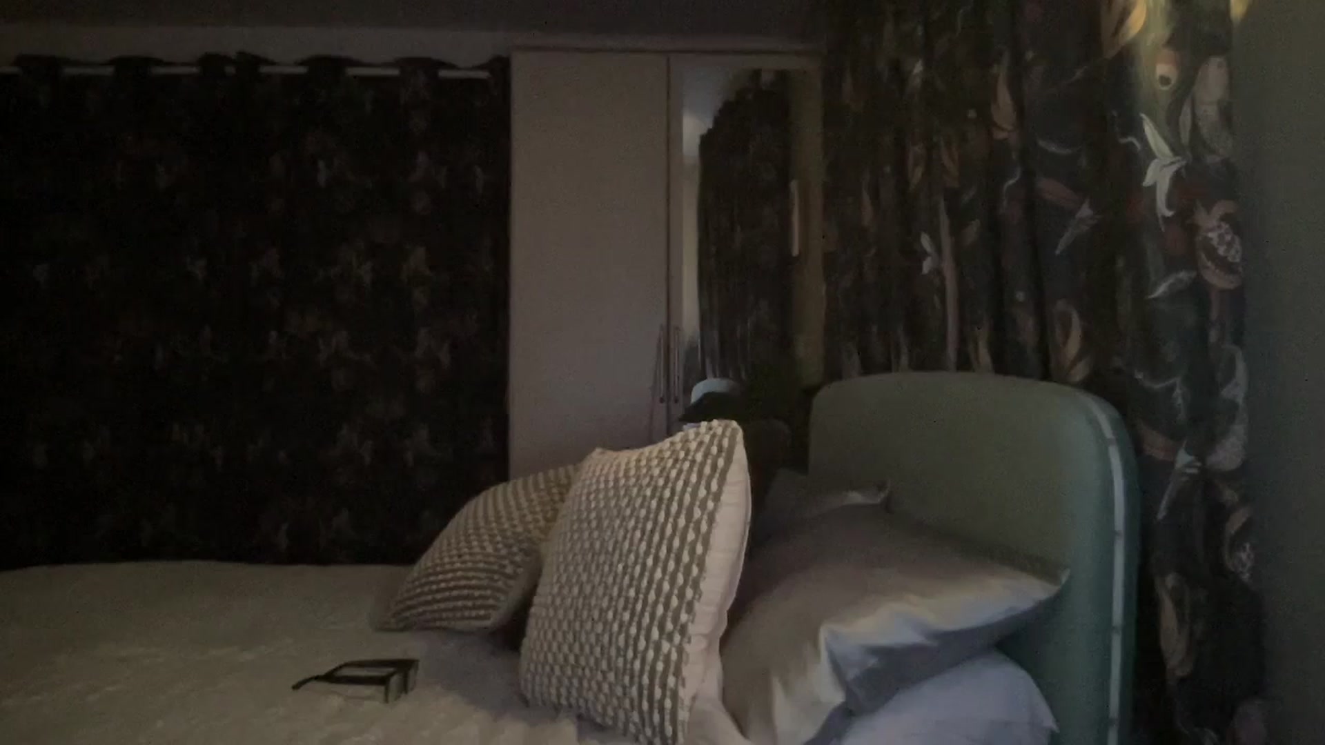 Gallery image thumbnail from LaraLaughs's myfreecams stream on, 11/23/2023, 20:15 image 14 of 20