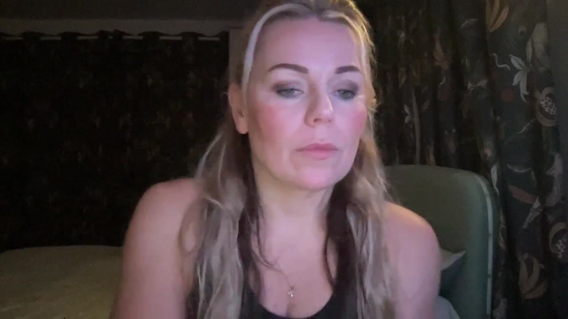 Gallery image thumbnail from LaraLaughs's myfreecams stream on, 11/23/2023, 20:56 image 19 of 20
