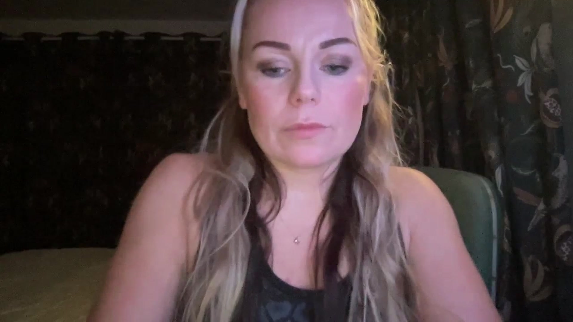 Gallery image thumbnail from LaraLaughs's myfreecams stream on, 11/23/2023, 20:56 image 9 of 20