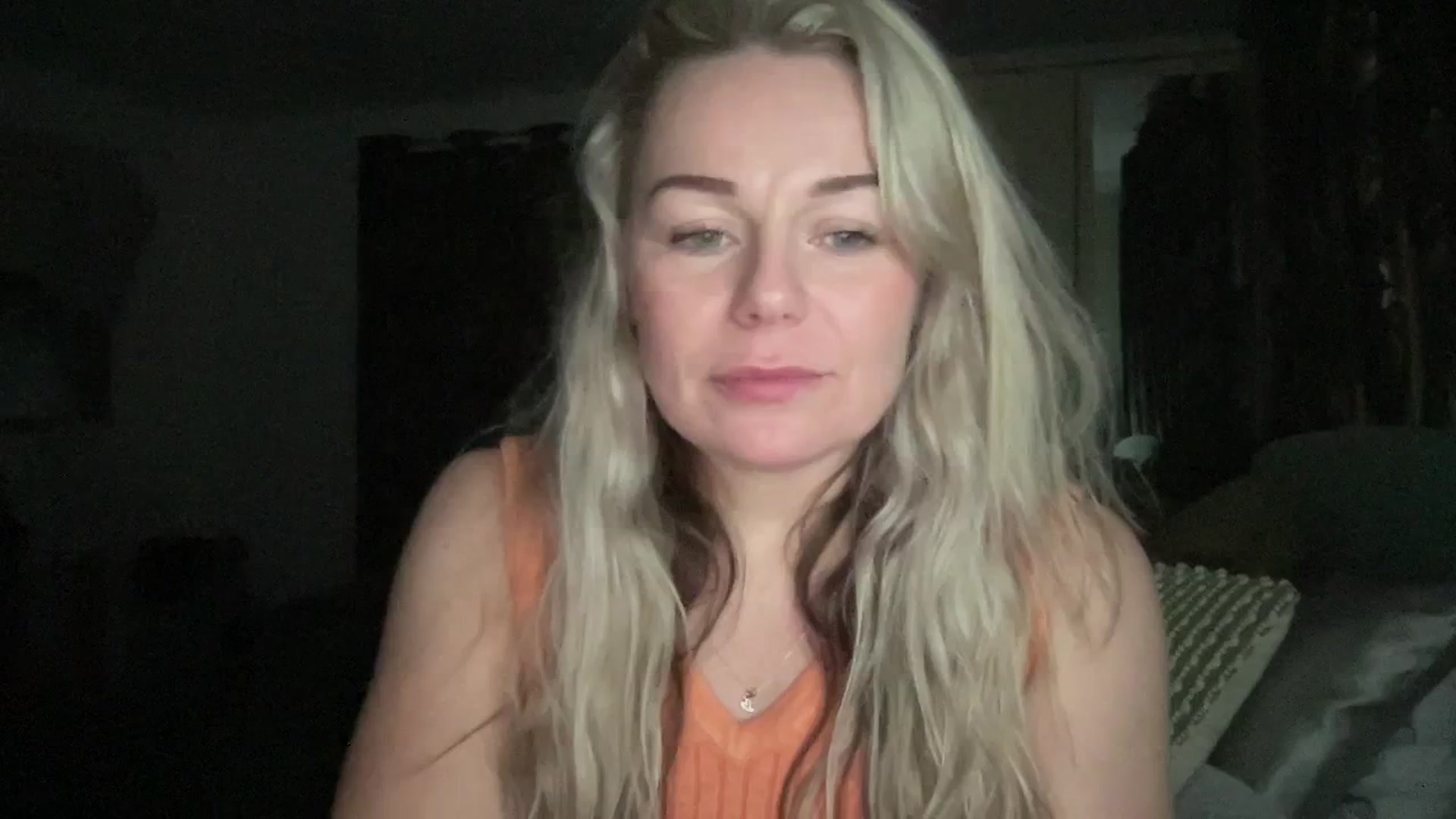 Gallery image thumbnail from LaraLaughs's myfreecams stream on, 12/04/2023, 21:41 image 18 of 20