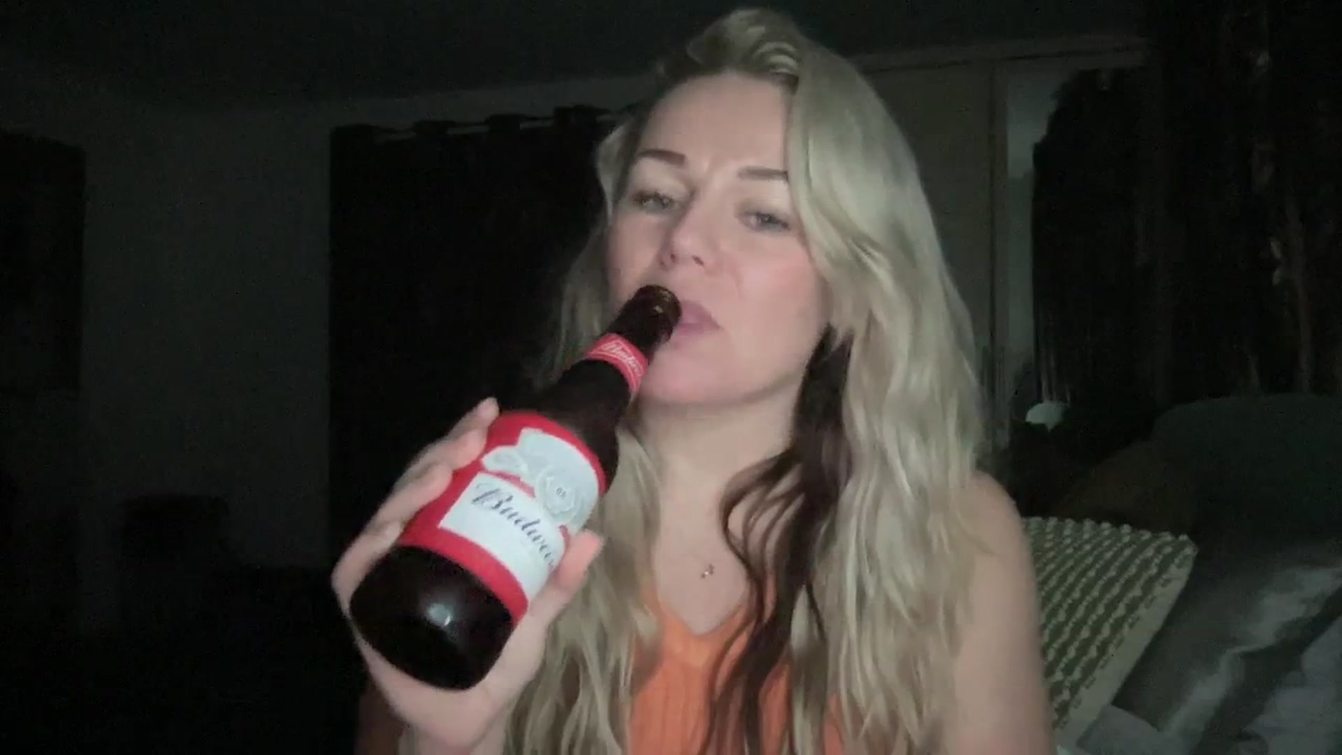 Gallery image thumbnail from LaraLaughs's myfreecams stream on, 12/04/2023, 21:41 image 17 of 20