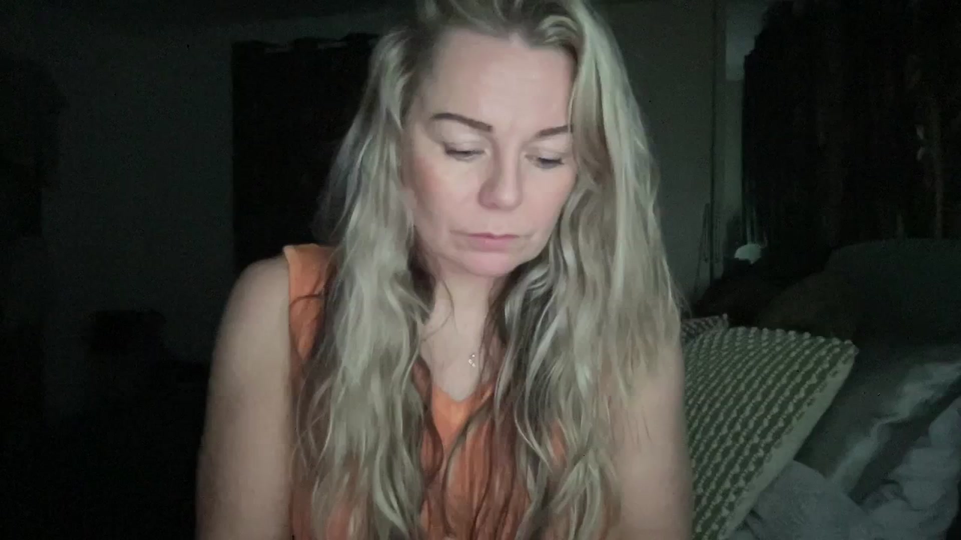Gallery image thumbnail from LaraLaughs's myfreecams stream on, 12/04/2023, 22:13 image 3 of 20