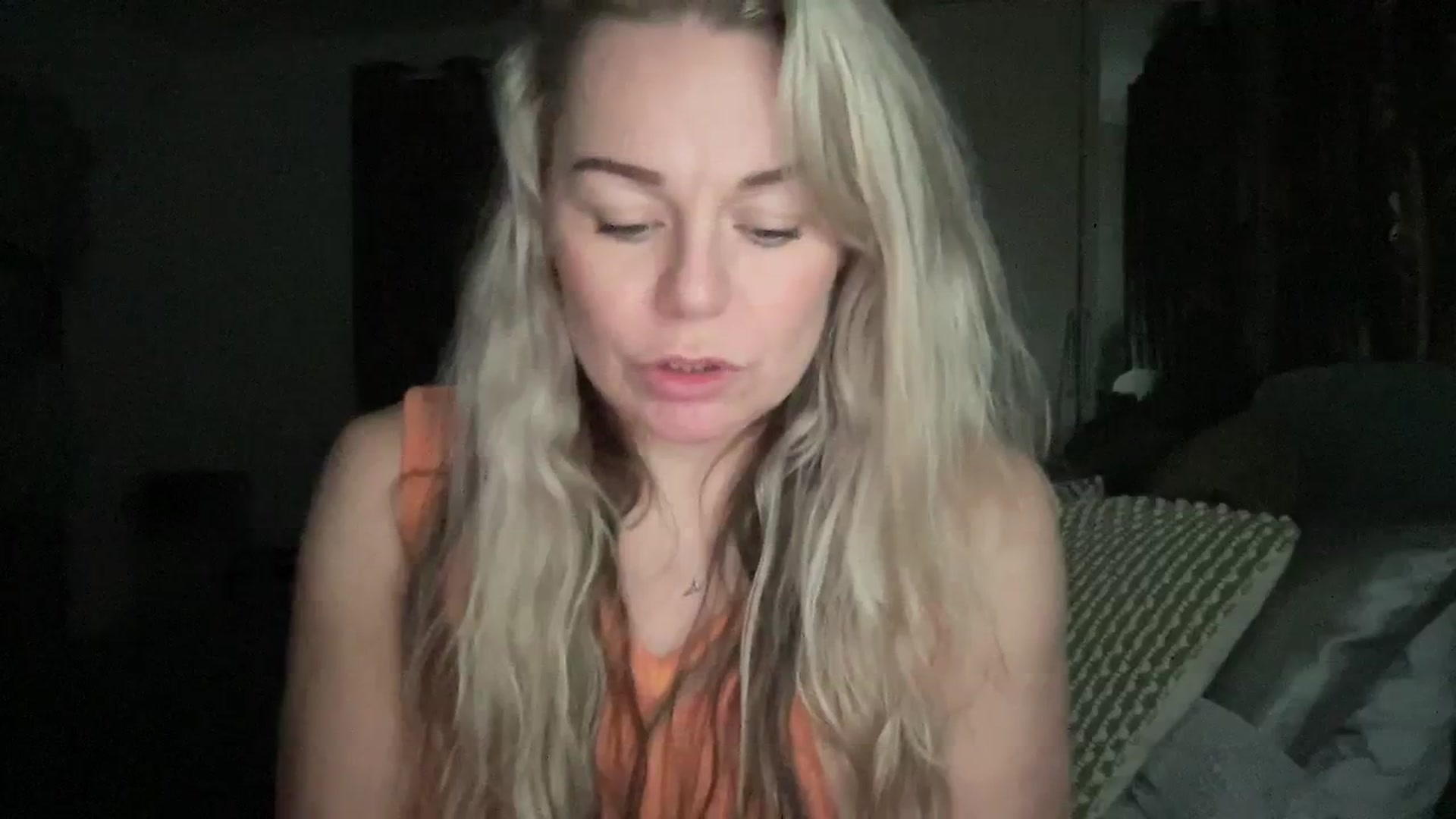 Gallery image thumbnail from LaraLaughs's myfreecams stream on, 12/04/2023, 22:13 image 9 of 20