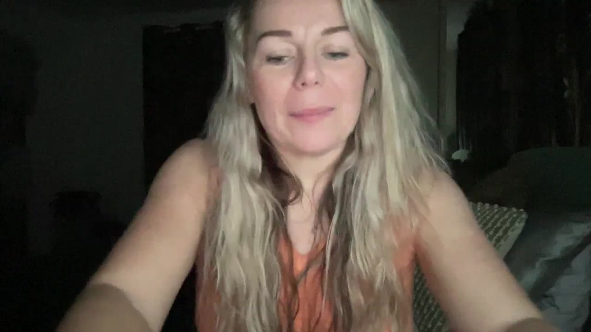 Gallery image thumbnail from LaraLaughs's myfreecams stream on, 12/04/2023, 22:13 image 8 of 20
