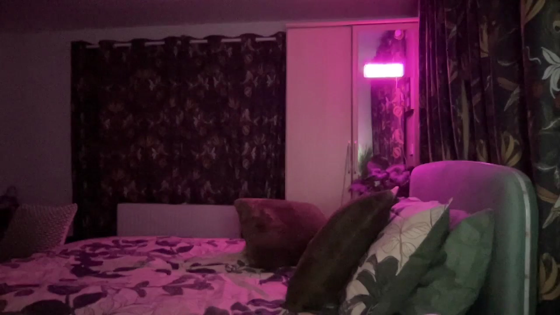 Gallery image thumbnail from LaraLaughs's myfreecams stream on, 12/10/2023, 20:42 image 3 of 20