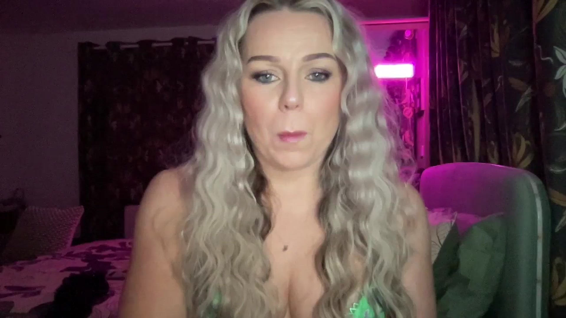 Gallery image thumbnail from LaraLaughs's myfreecams stream on, 12/10/2023, 20:42 image 13 of 20