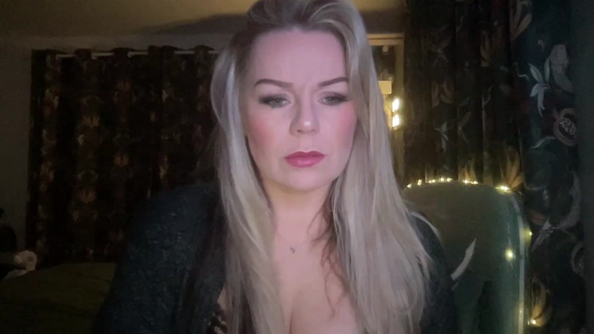 Gallery image thumbnail from LaraLaughs's myfreecams stream on, 12/17/2023, 22:16 image 8 of 20
