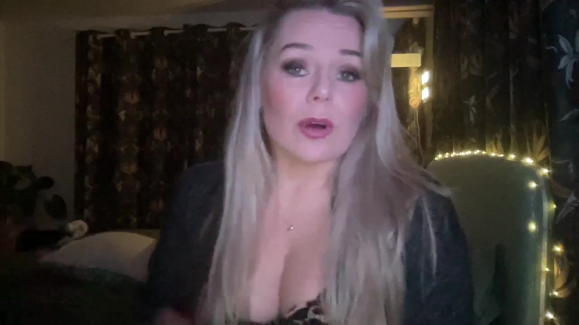 Gallery image thumbnail from LaraLaughs's myfreecams stream on, 12/17/2023, 22:16 image 19 of 20