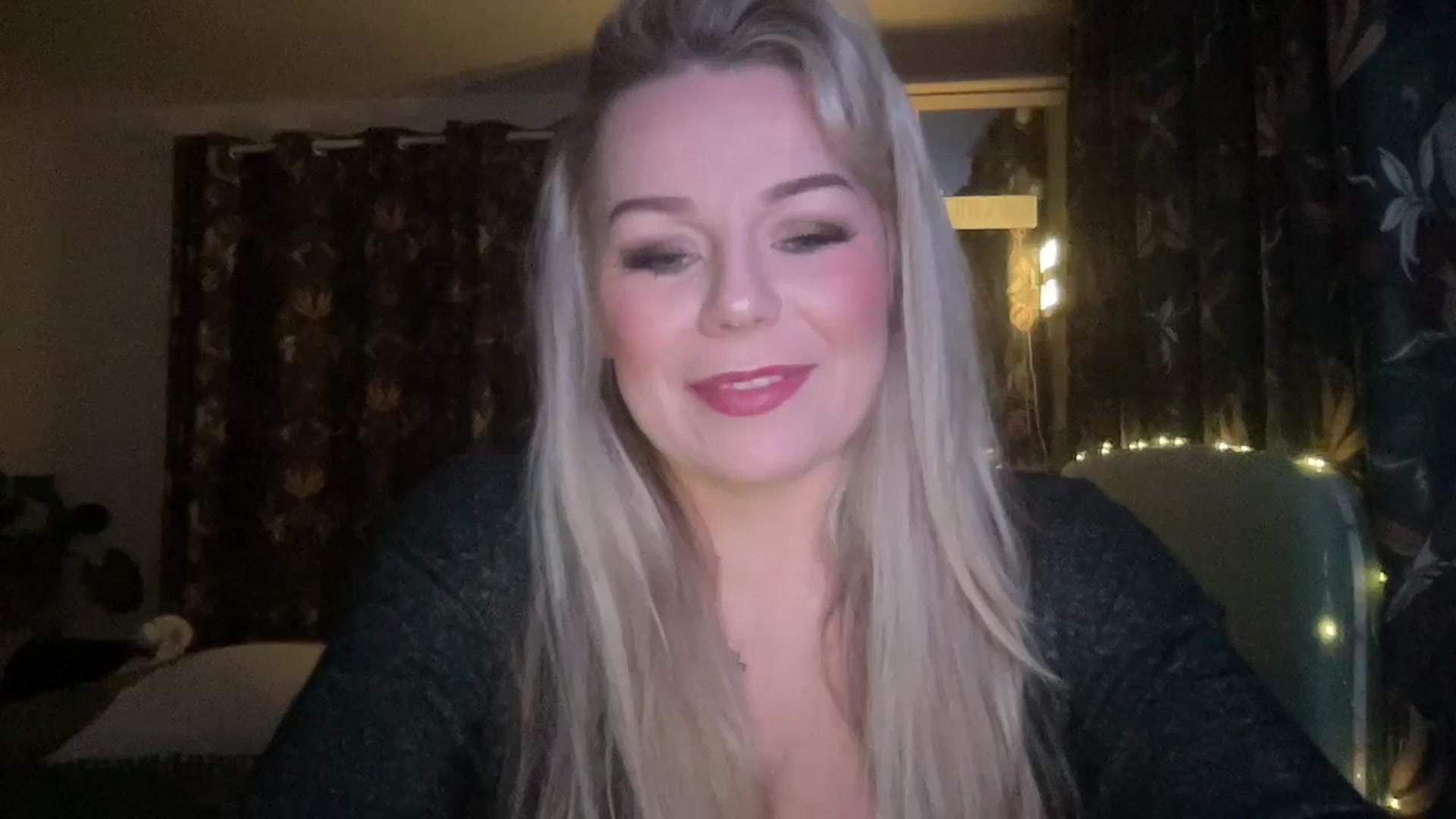 Gallery image thumbnail from LaraLaughs's myfreecams stream on, 12/17/2023, 22:16 image 16 of 20