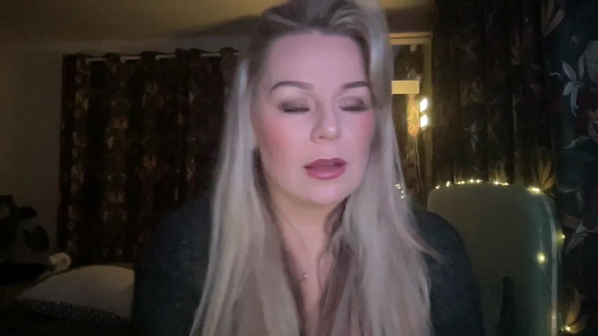 Gallery image thumbnail from LaraLaughs's myfreecams stream on, 12/17/2023, 22:16 image 18 of 20