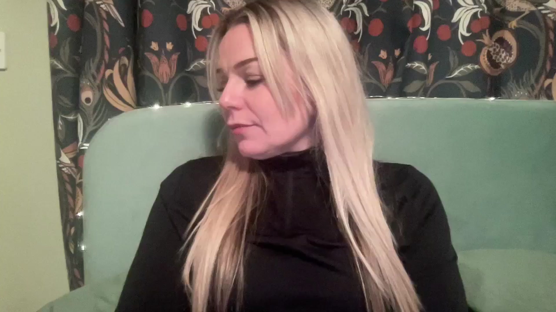 Gallery image thumbnail from LaraLaughs's myfreecams stream on, 12/22/2023, 23:48 image 20 of 20
