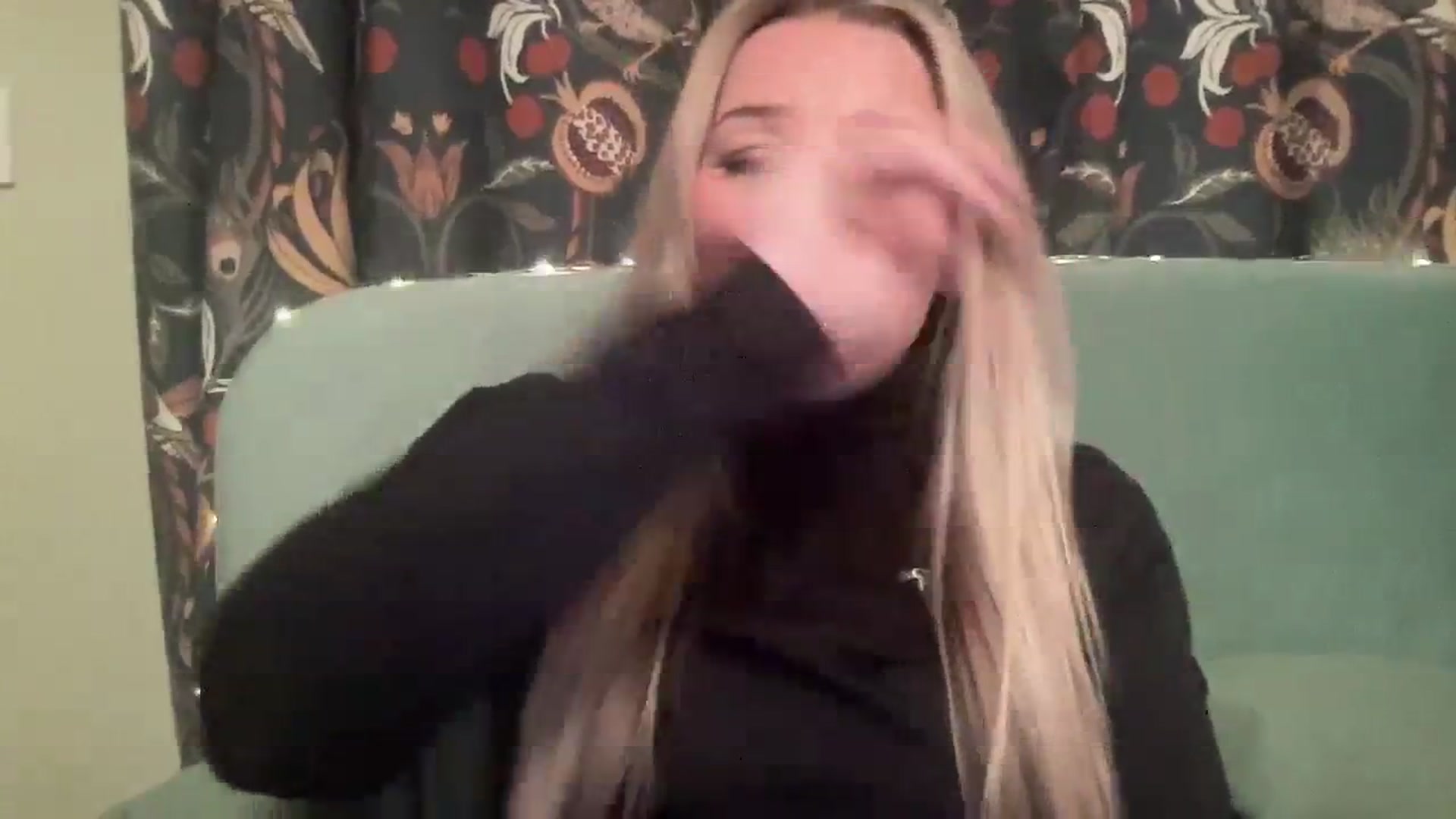Gallery image thumbnail from LaraLaughs's myfreecams stream on, 12/22/2023, 23:48 image 19 of 20