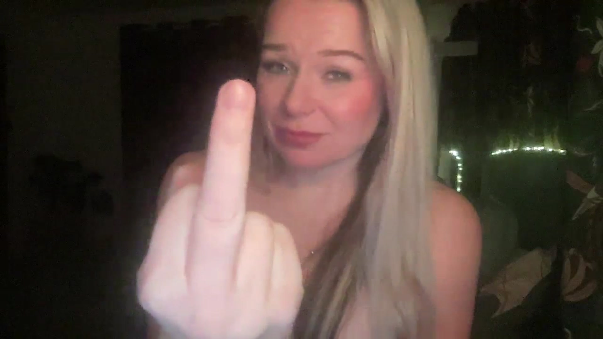 Gallery image thumbnail from LaraLaughs's myfreecams stream on, 12/23/2023, 22:53 image 15 of 20