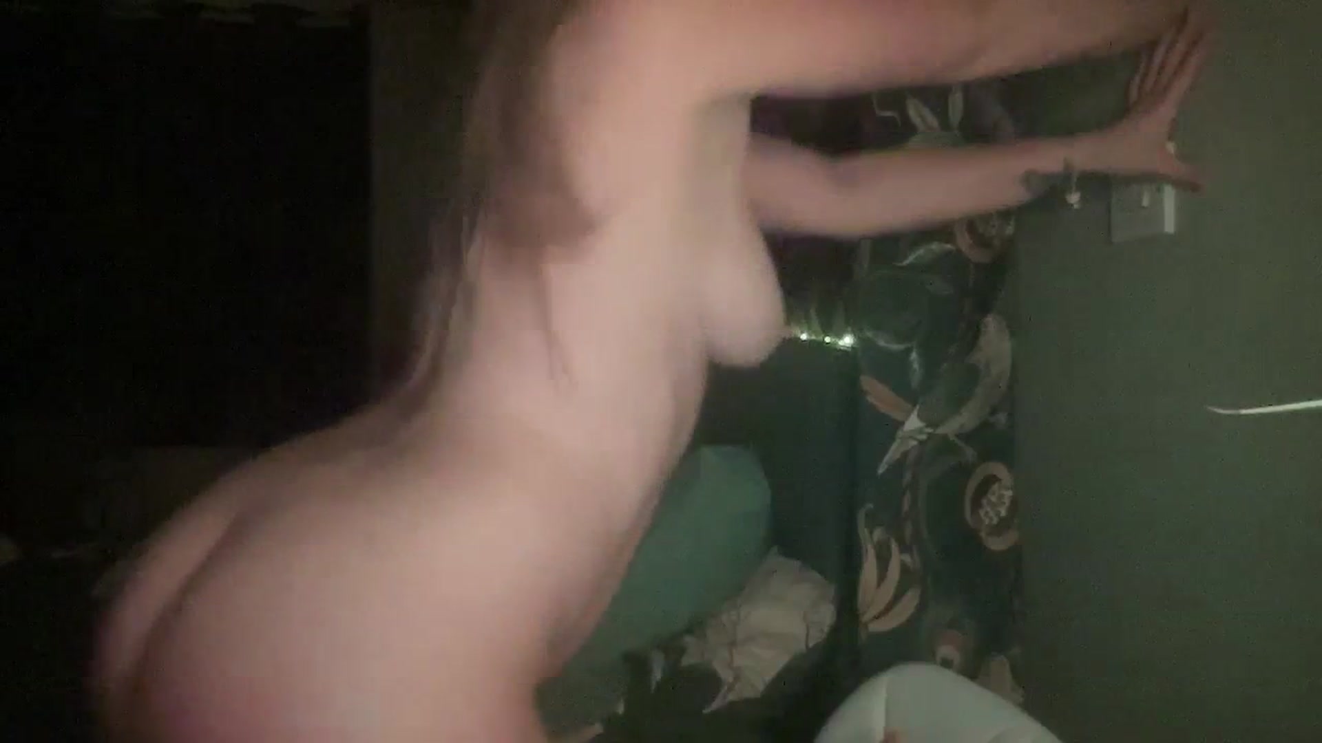 Gallery image thumbnail from LaraLaughs's myfreecams stream on, 12/24/2023, 24:01 image 13 of 20