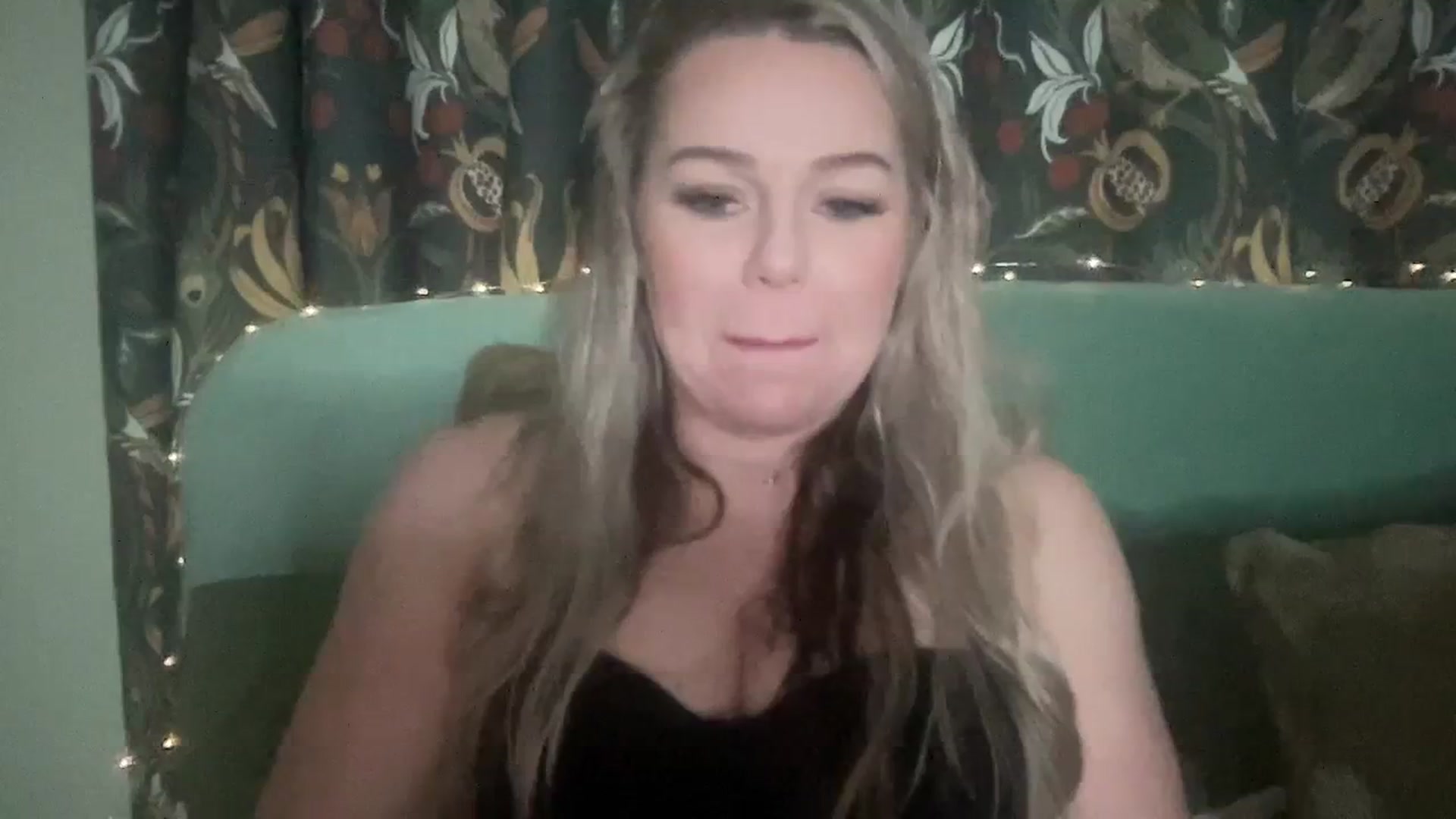 Gallery image thumbnail from LaraLaughs's myfreecams stream on, 12/24/2023, 22:07 image 12 of 20