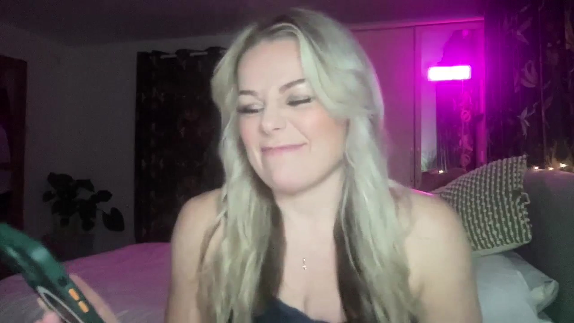 Gallery image thumbnail from LaraLaughs's myfreecams stream on, 12/31/2023, 20:20 image 11 of 20