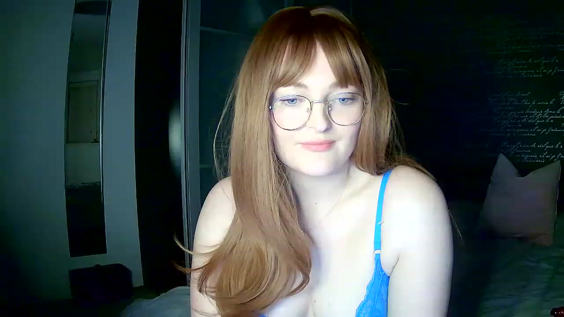 Gallery image thumbnail from LaraLovesSx's myfreecams stream on, 04/19/2023, 22:25 image 5 of 20