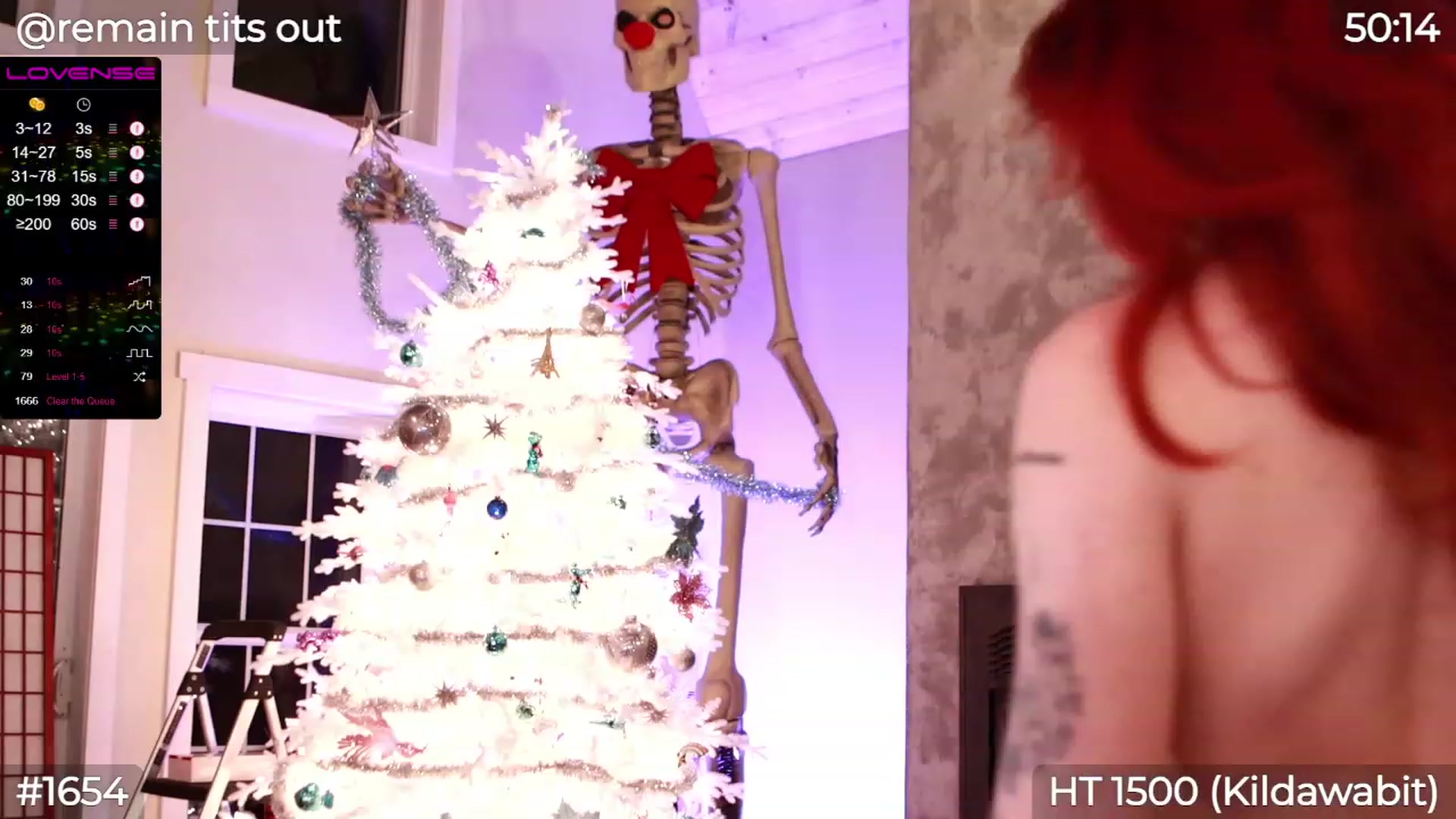 Gallery image thumbnail from LaraLoxley's myfreecams stream on, 12/10/2022, 01:21 image 6 of 20