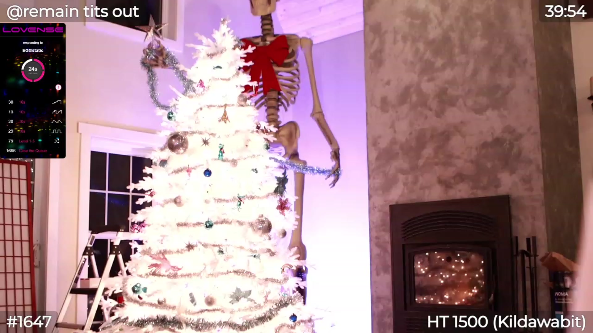 Gallery image thumbnail from LaraLoxley's myfreecams stream on, 12/10/2022, 01:21 image 11 of 20
