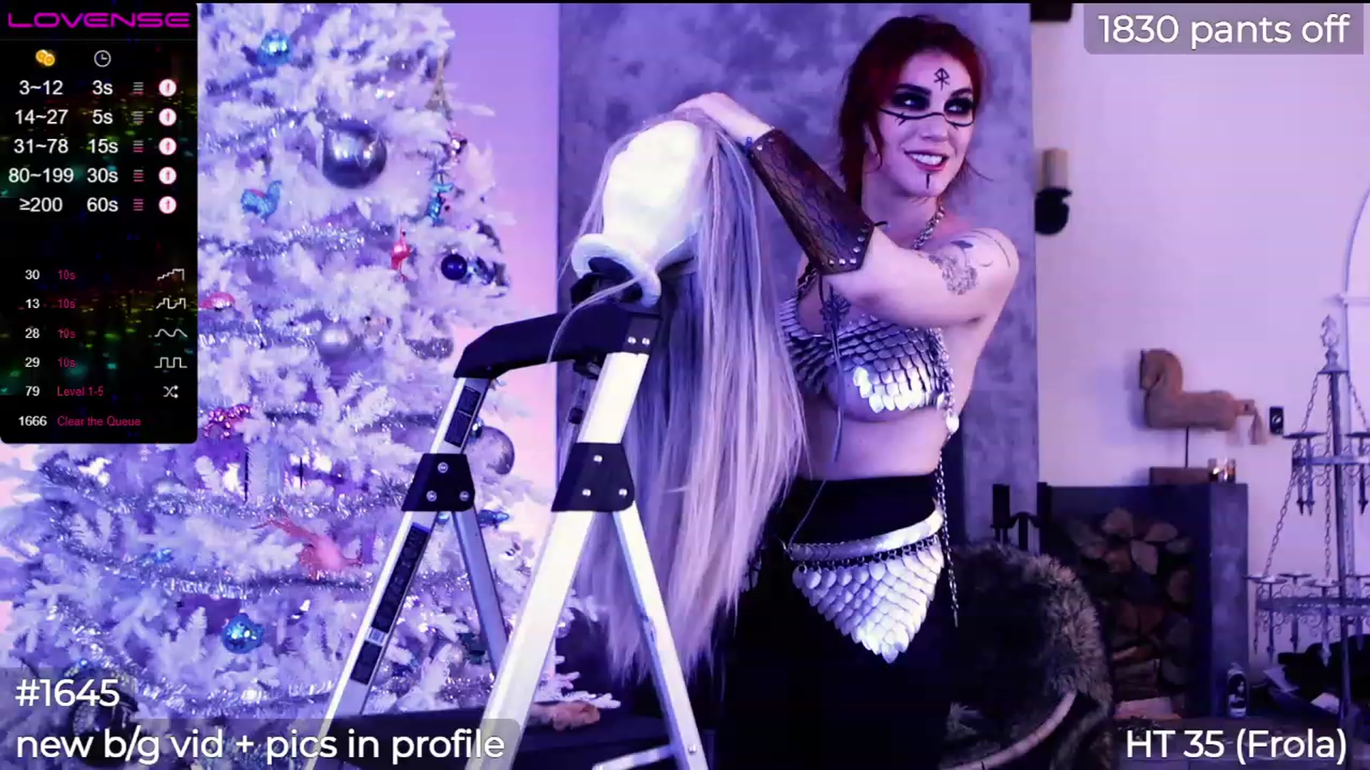 Gallery image thumbnail from LaraLoxley's myfreecams stream on, 12/19/2022, 01:12 image 5 of 20