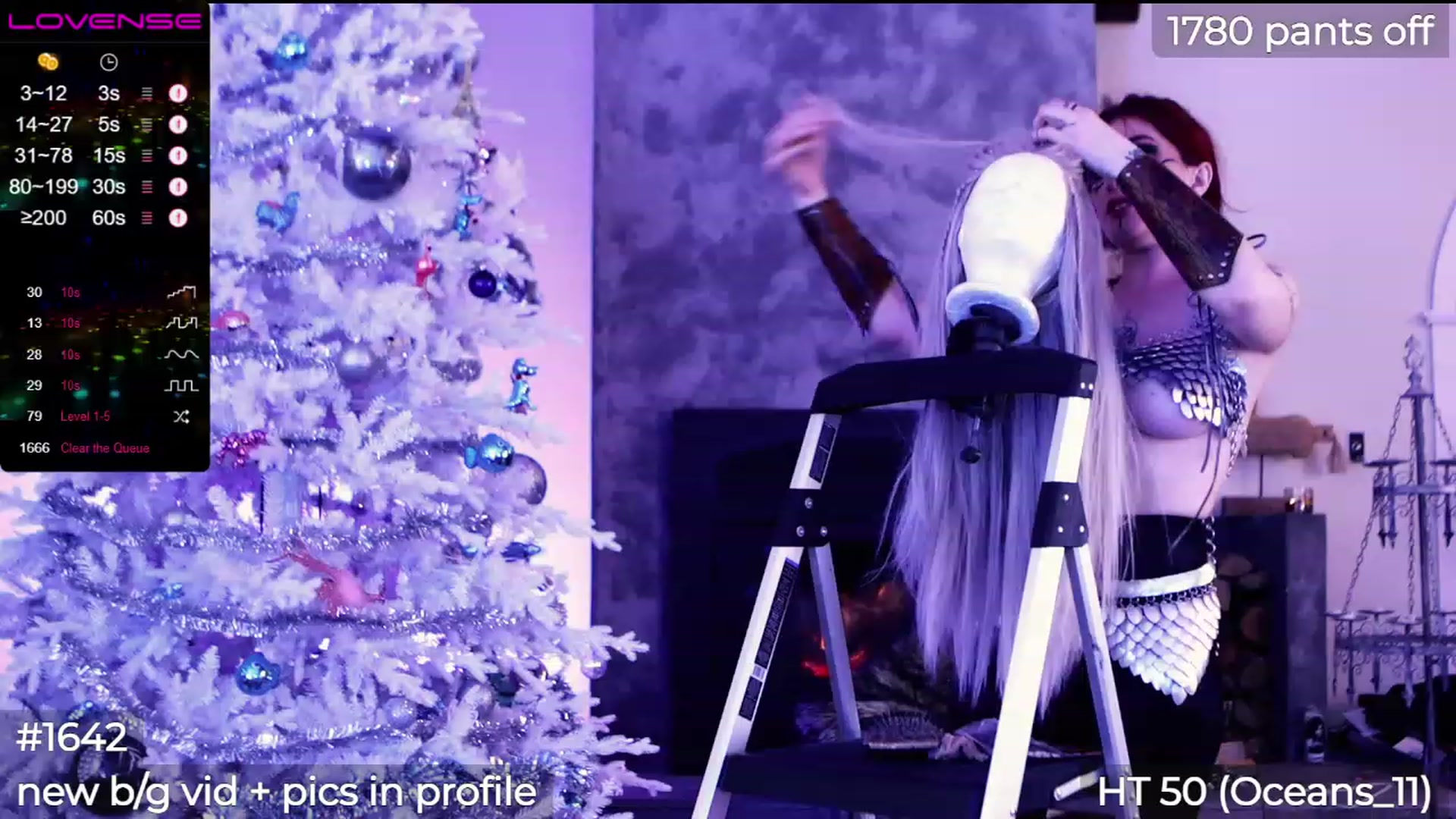 Gallery image thumbnail from LaraLoxley's myfreecams stream on, 12/19/2022, 01:12 image 11 of 20