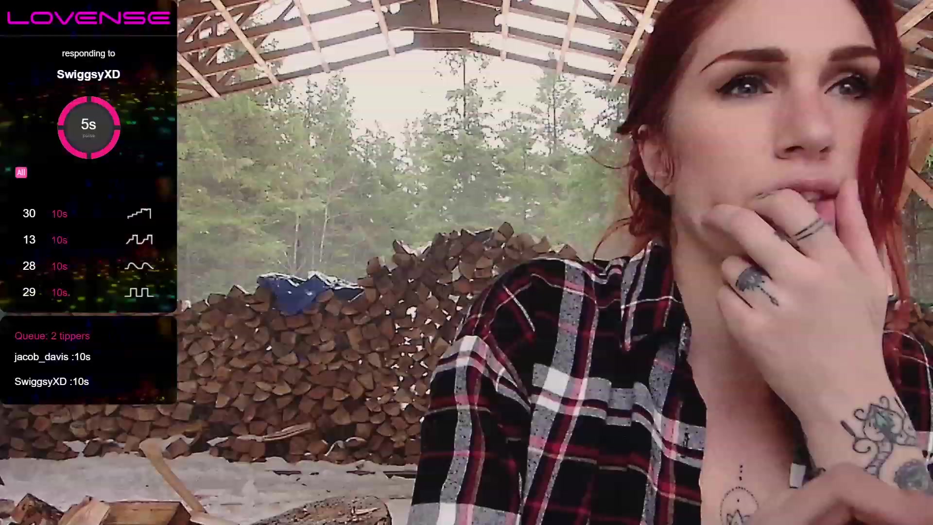 Gallery image thumbnail from LaraLoxley's myfreecams stream on, 12/30/2022, 18:12 image 1 of 20