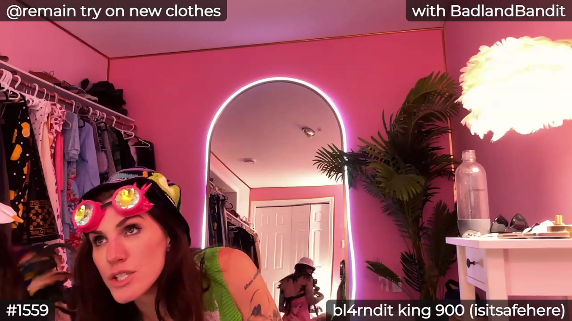 Gallery image thumbnail from LaraLoxley's myfreecams stream on, 08/25/2023, 22:54 image 16 of 20