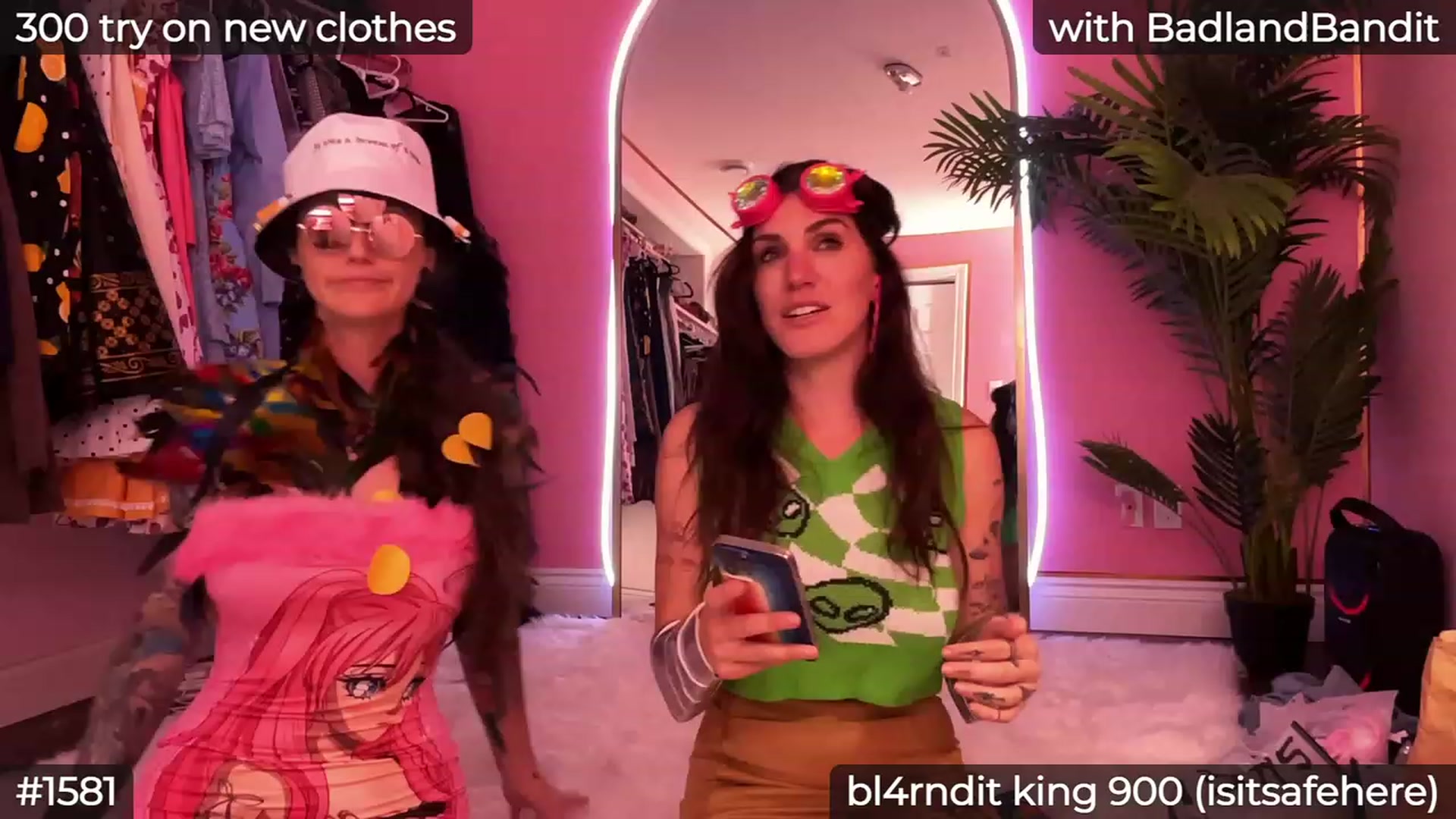 Gallery image thumbnail from LaraLoxley's myfreecams stream on, 08/25/2023, 22:54 image 6 of 20