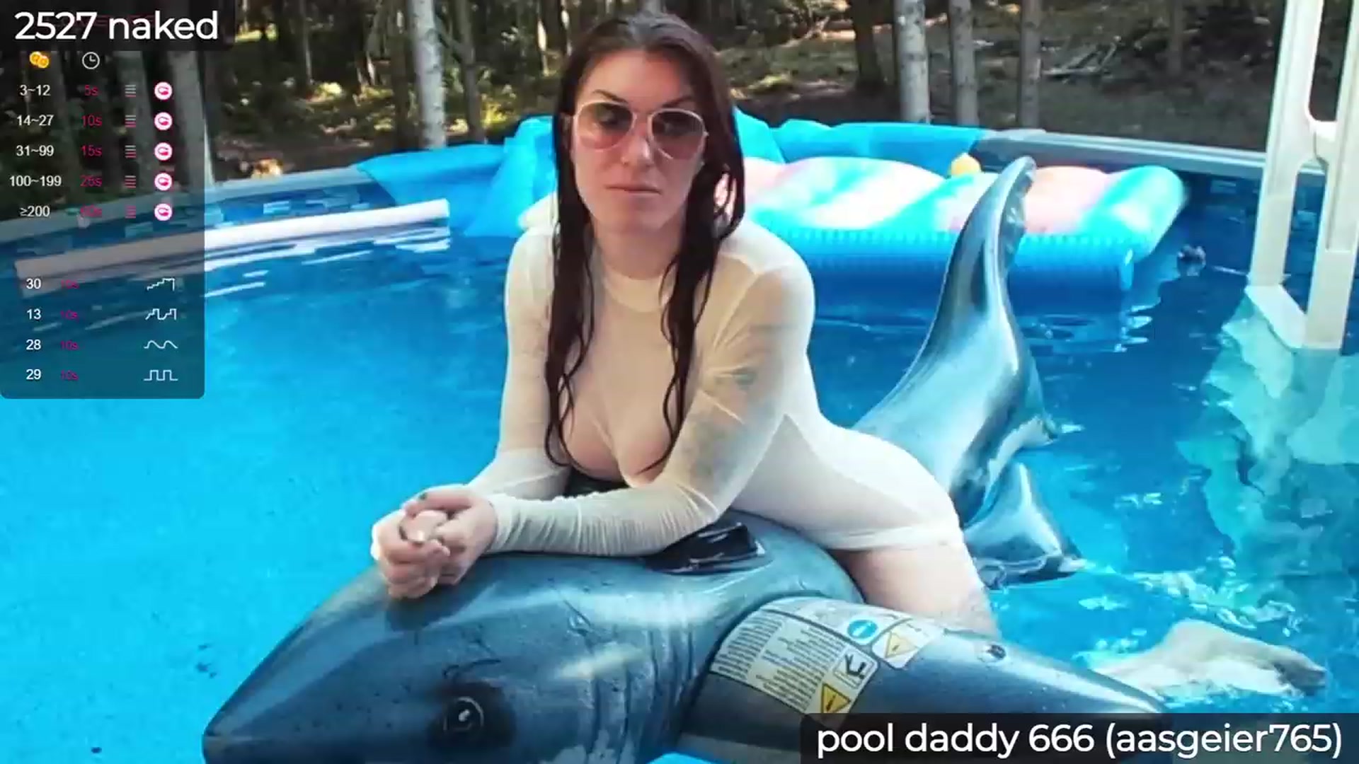 Gallery image thumbnail from LaraLoxley's myfreecams stream on, 09/11/2023, 20:52 image 15 of 20