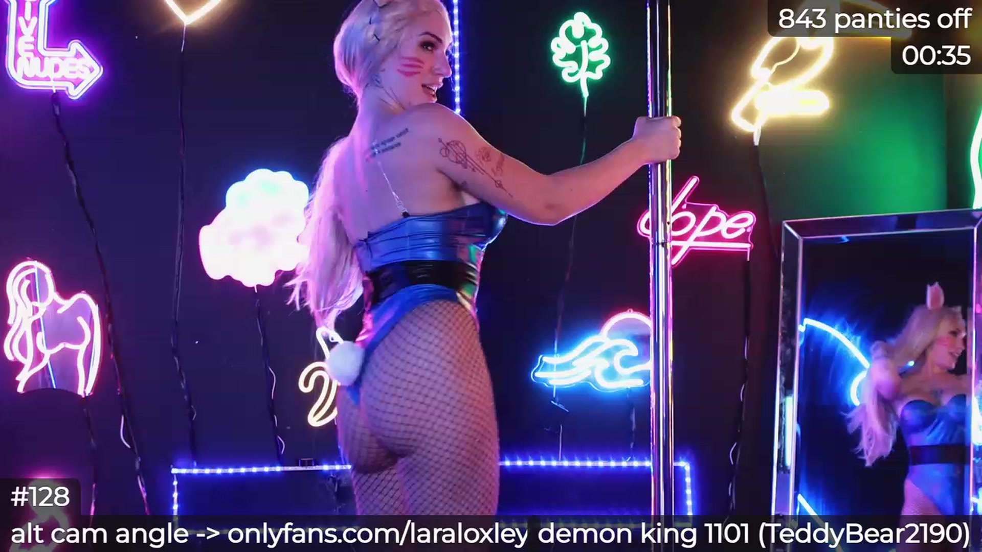 Gallery image thumbnail from LaraLoxley's myfreecams stream on, 10/06/2023, 01:08 image 20 of 20