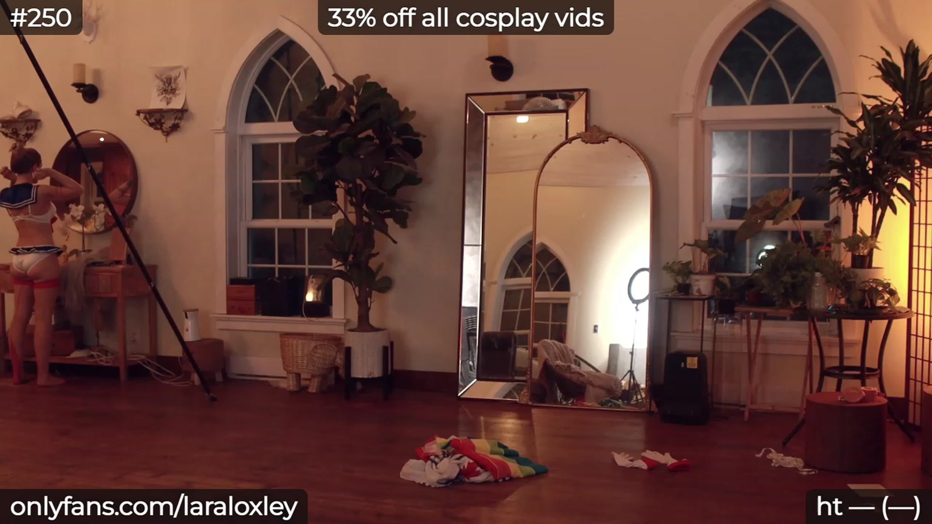 Gallery image thumbnail from LaraLoxley's myfreecams stream on, 10/11/2023, 22:26 image 7 of 20