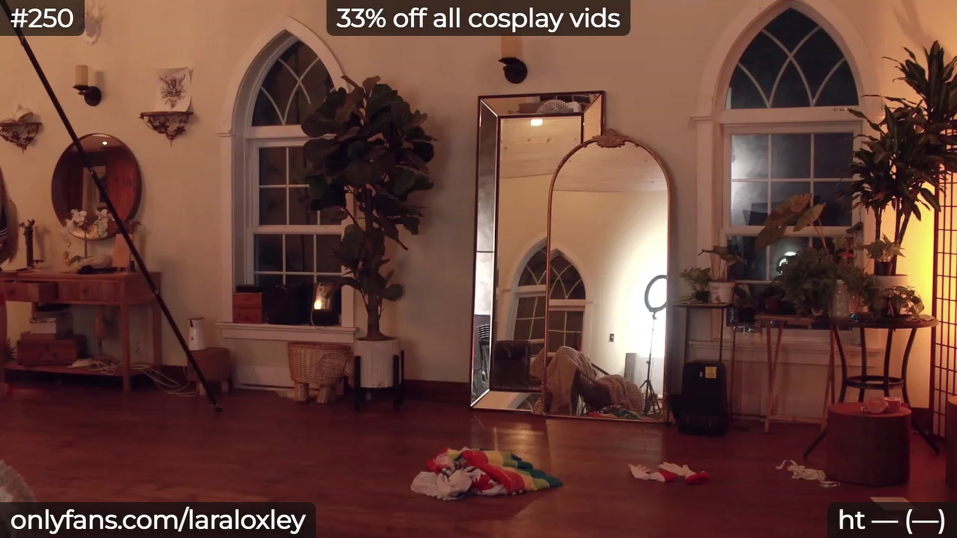 Gallery image thumbnail from LaraLoxley's myfreecams stream on, 10/11/2023, 22:26 image 15 of 20