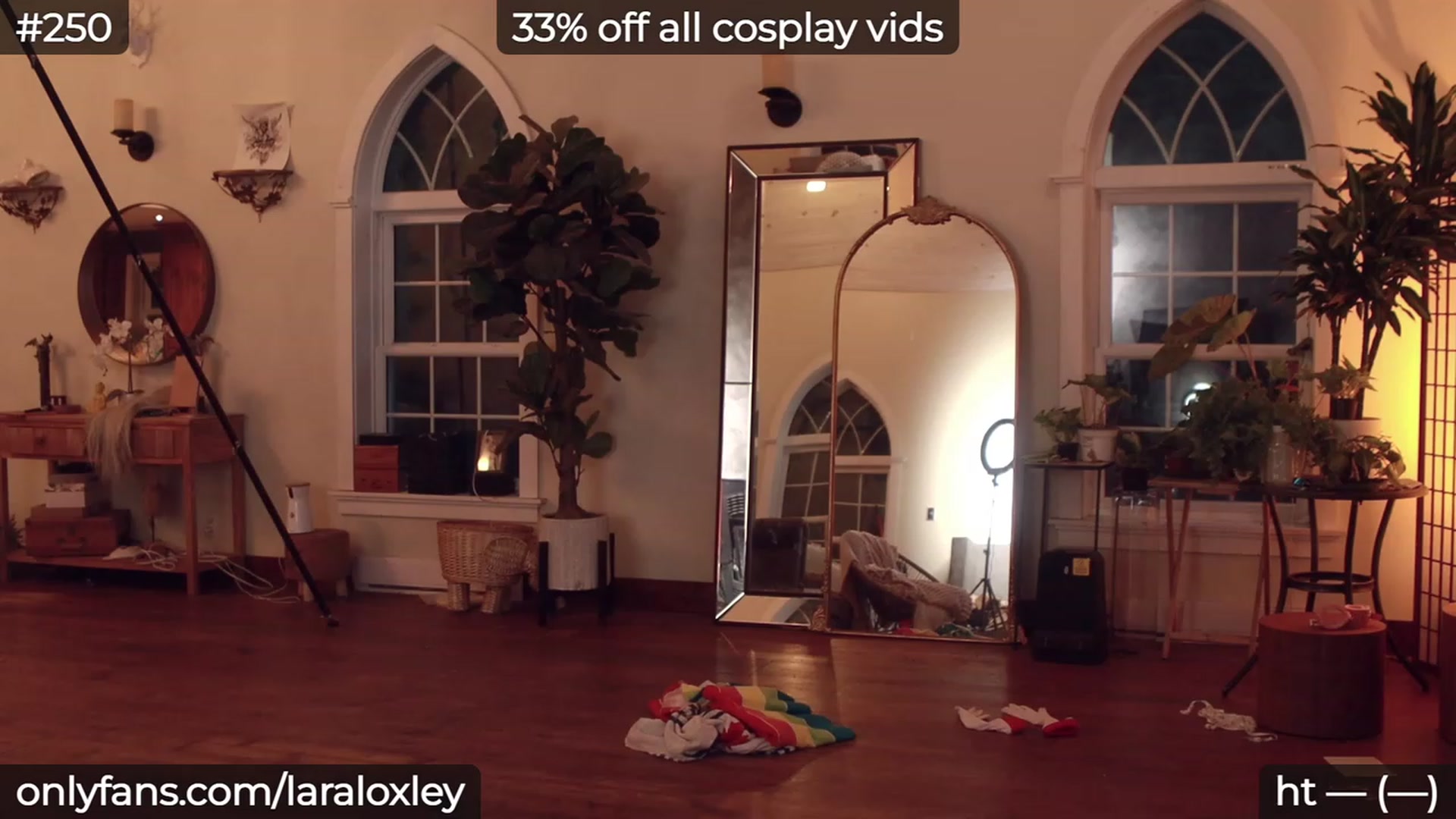 Gallery image thumbnail from LaraLoxley's myfreecams stream on, 10/11/2023, 22:26 image 5 of 20