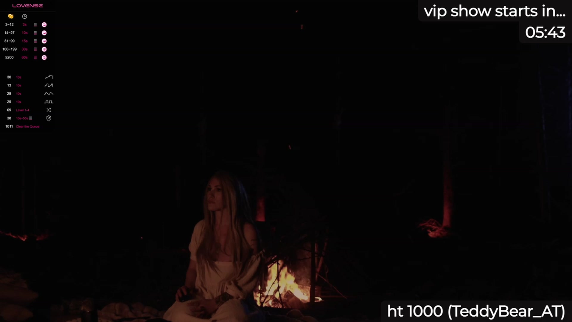 Gallery image thumbnail from LaraLoxley's myfreecams stream on, 10/20/2023, 02:07 image 18 of 20