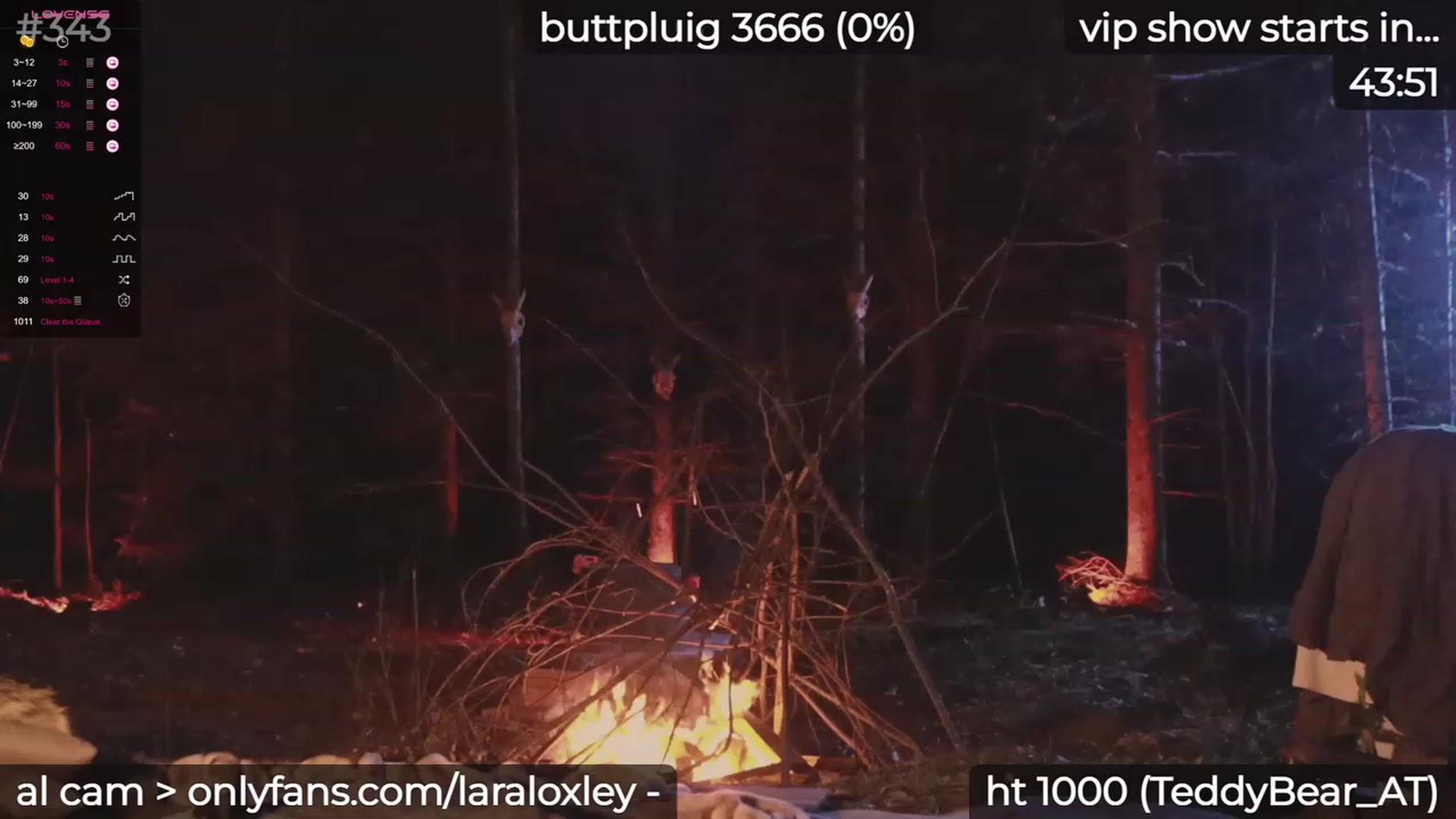 Gallery image thumbnail from LaraLoxley's myfreecams stream on, 10/20/2023, 02:07 image 7 of 20