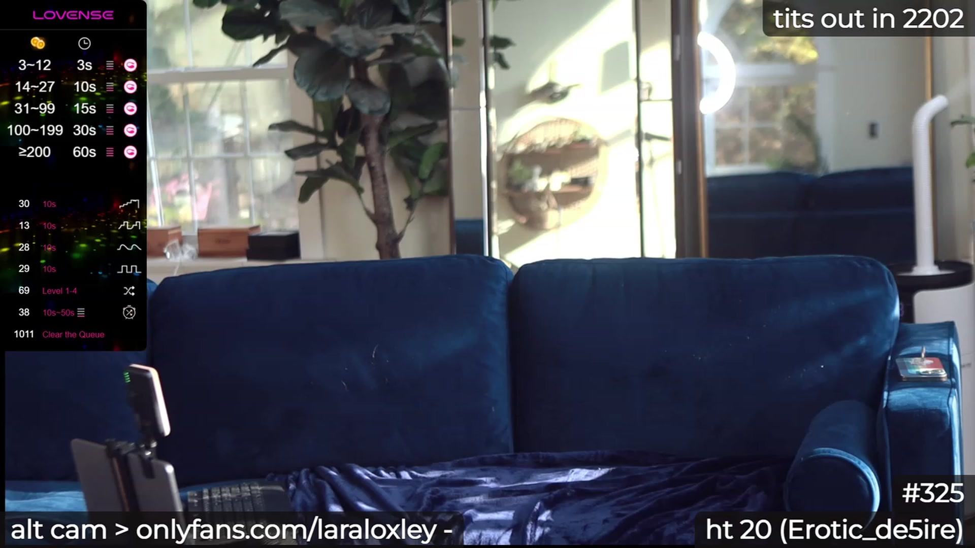 Gallery image thumbnail from LaraLoxley's myfreecams stream on, 10/20/2023, 19:51 image 14 of 20