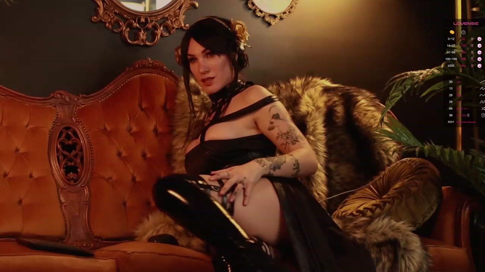 Gallery image thumbnail from LaraLoxley's myfreecams stream on, 11/02/2023, 20:49 image 1 of 20