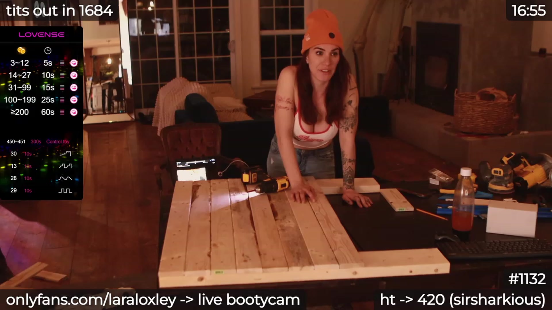 Gallery image thumbnail from LaraLoxley's myfreecams stream on, 11/29/2023, 02:50 image 17 of 20