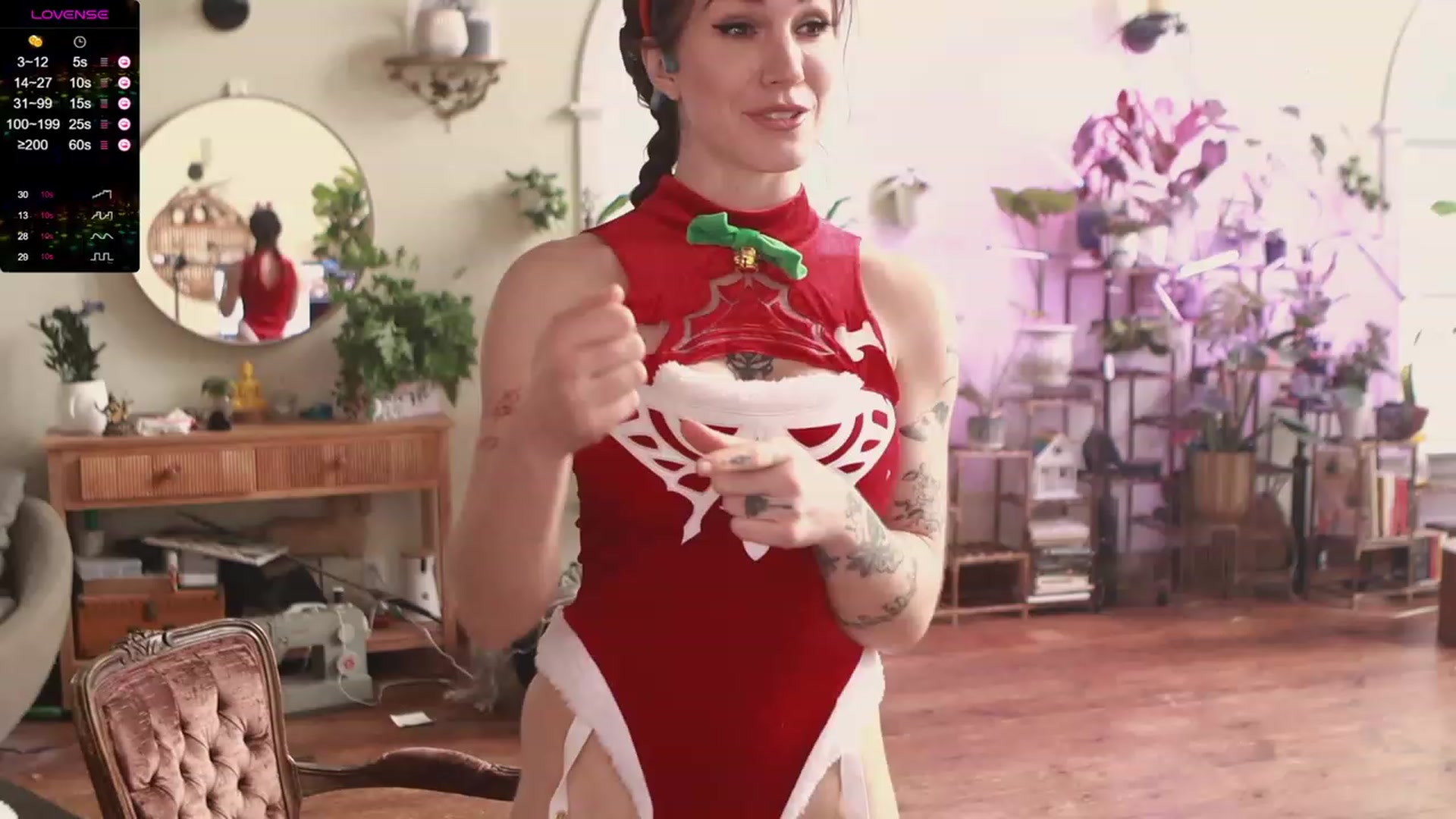 Gallery image thumbnail from LaraLoxley's myfreecams stream on, 12/19/2023, 19:08 image 9 of 20
