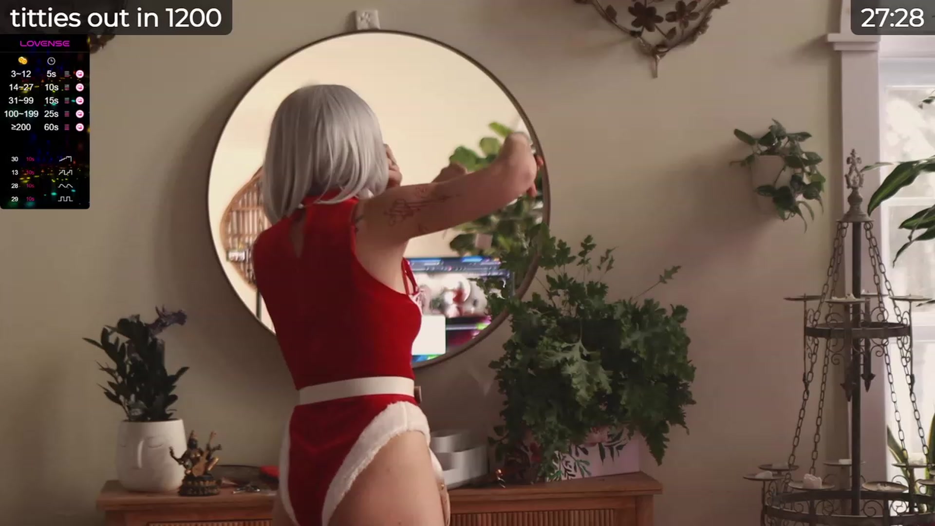 Gallery image thumbnail from LaraLoxley's myfreecams stream on, 12/19/2023, 20:51 image 17 of 20