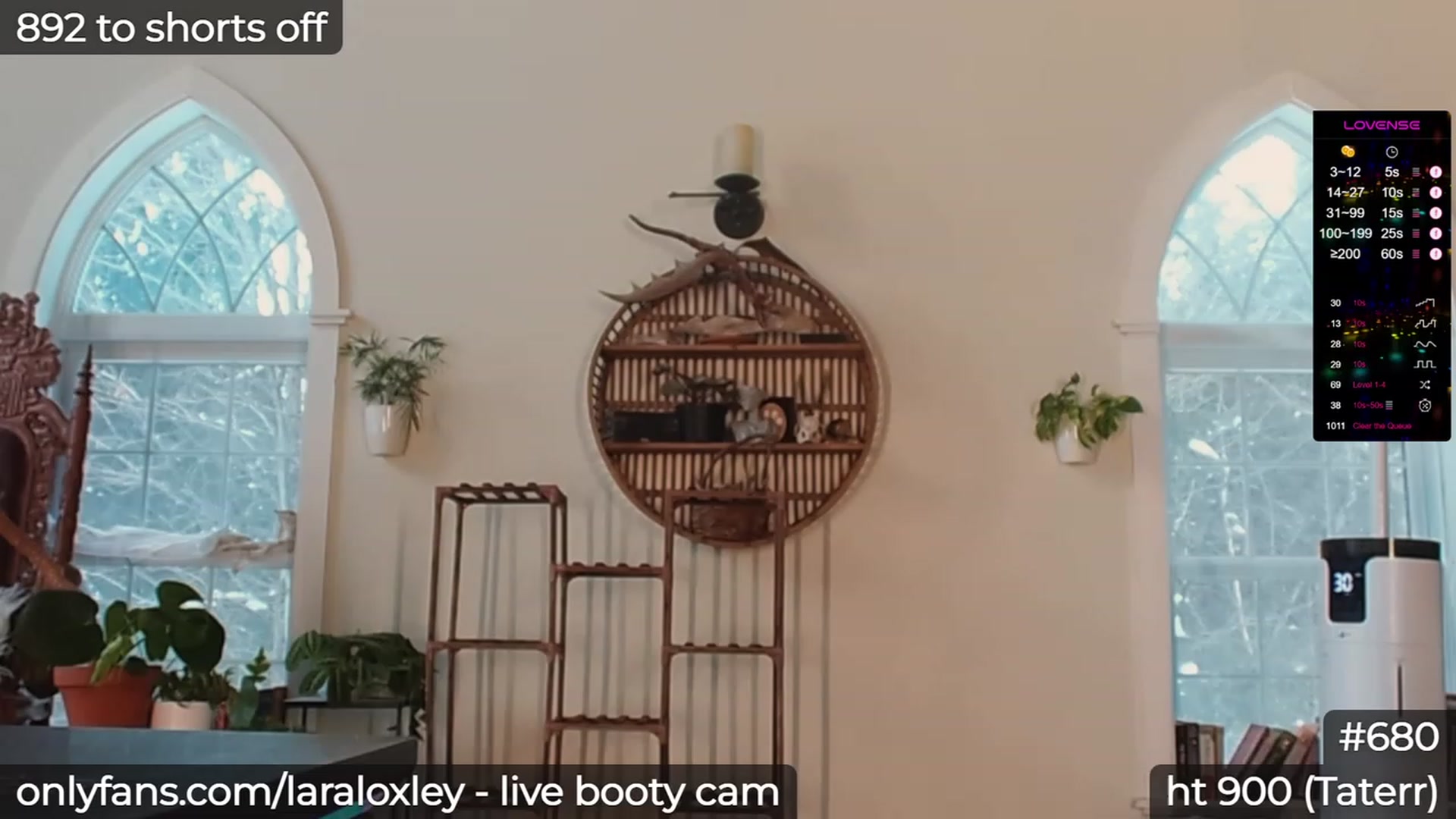 Gallery image thumbnail from LaraLoxley's myfreecams stream on, 01/25/2024, 19:35 image 17 of 20