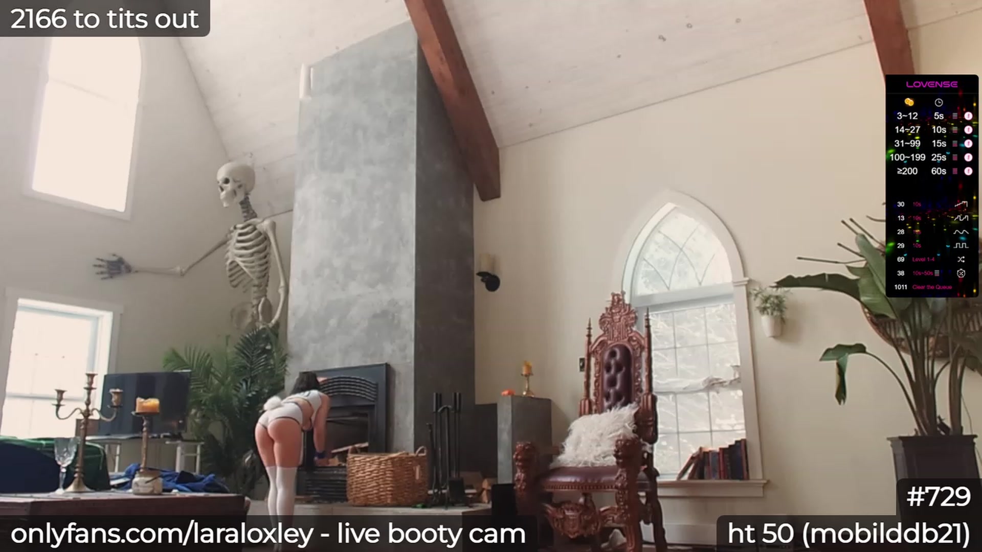 Gallery image thumbnail from LaraLoxley's myfreecams stream on, 01/25/2024, 19:35 image 3 of 20