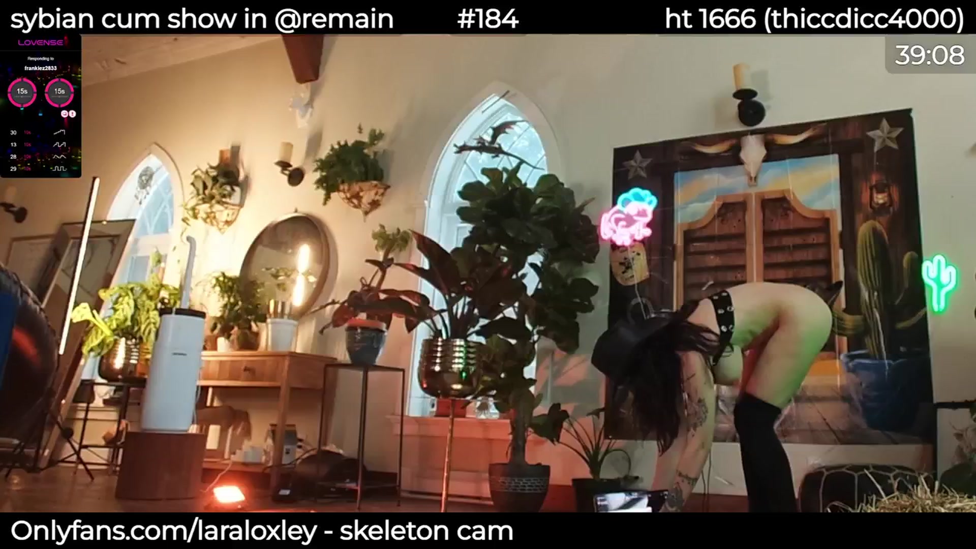 Gallery image thumbnail from LaraLoxley's myfreecams stream on, 03/16/2024, 22:02 image 20 of 20