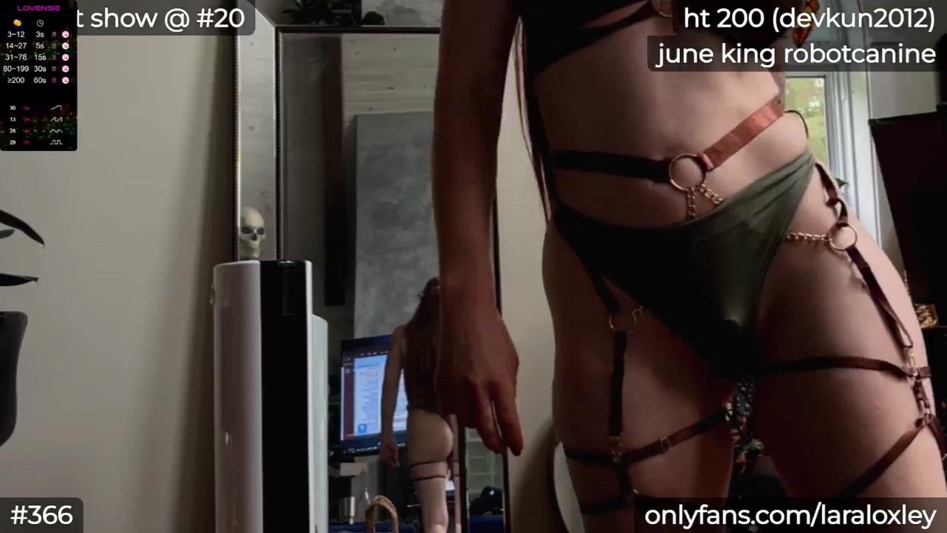 Gallery image thumbnail from LaraLoxley's myfreecams stream on, 06/06/2024, 16:53 image 9 of 20